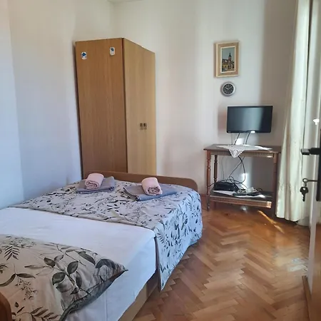 House Domagoj Hébergement de vacances *